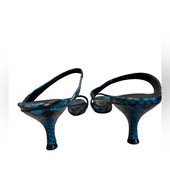 Marc Fisher Women’s Snake Print Blue Kitten Heels Sandals Shoes Sz 7M - Picture 3 of 8